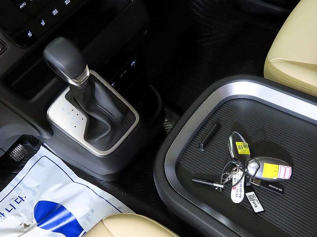 HYUNDAI Staria - Vista 12