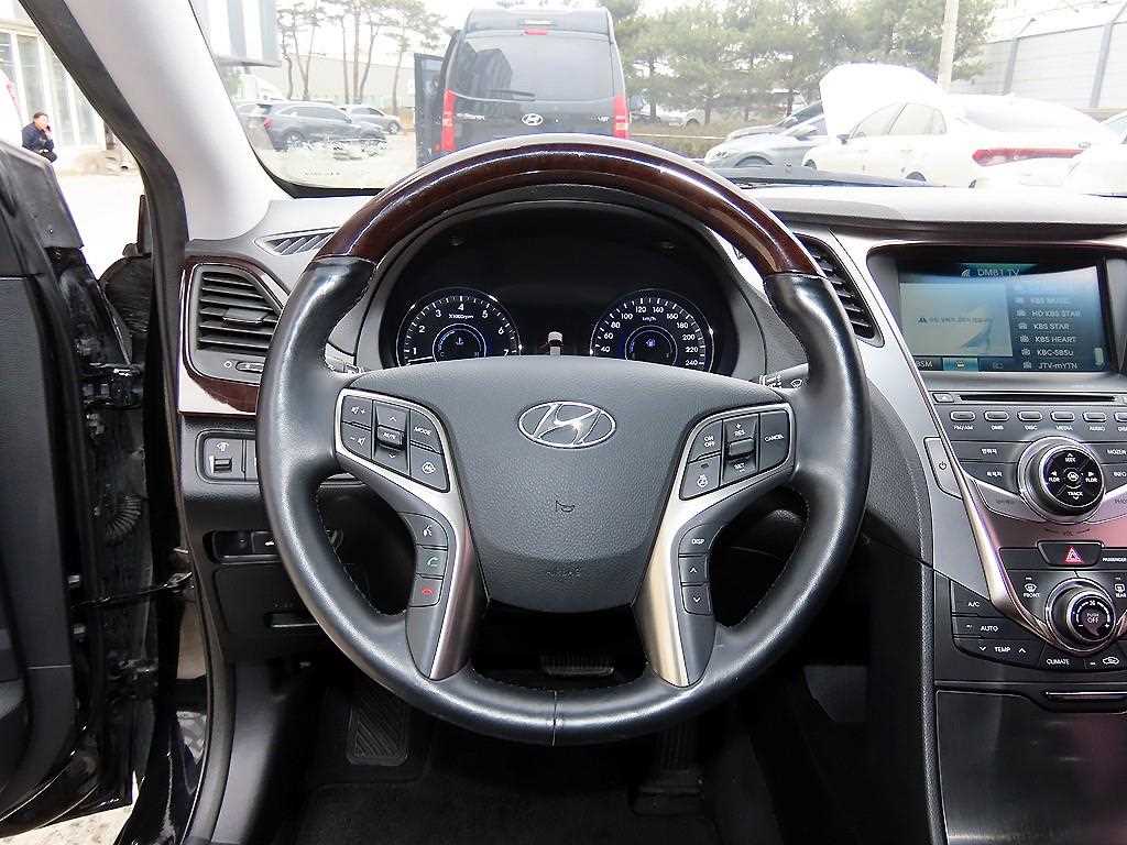 HYUNDAI Grandeur - Vista 8