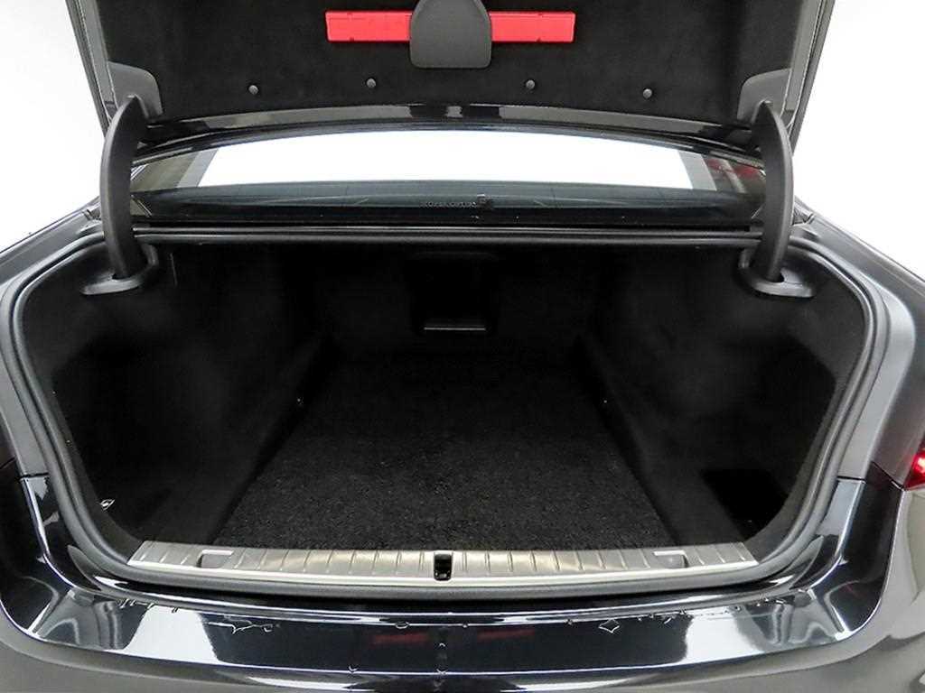 BMW 7 Series - Vista 5