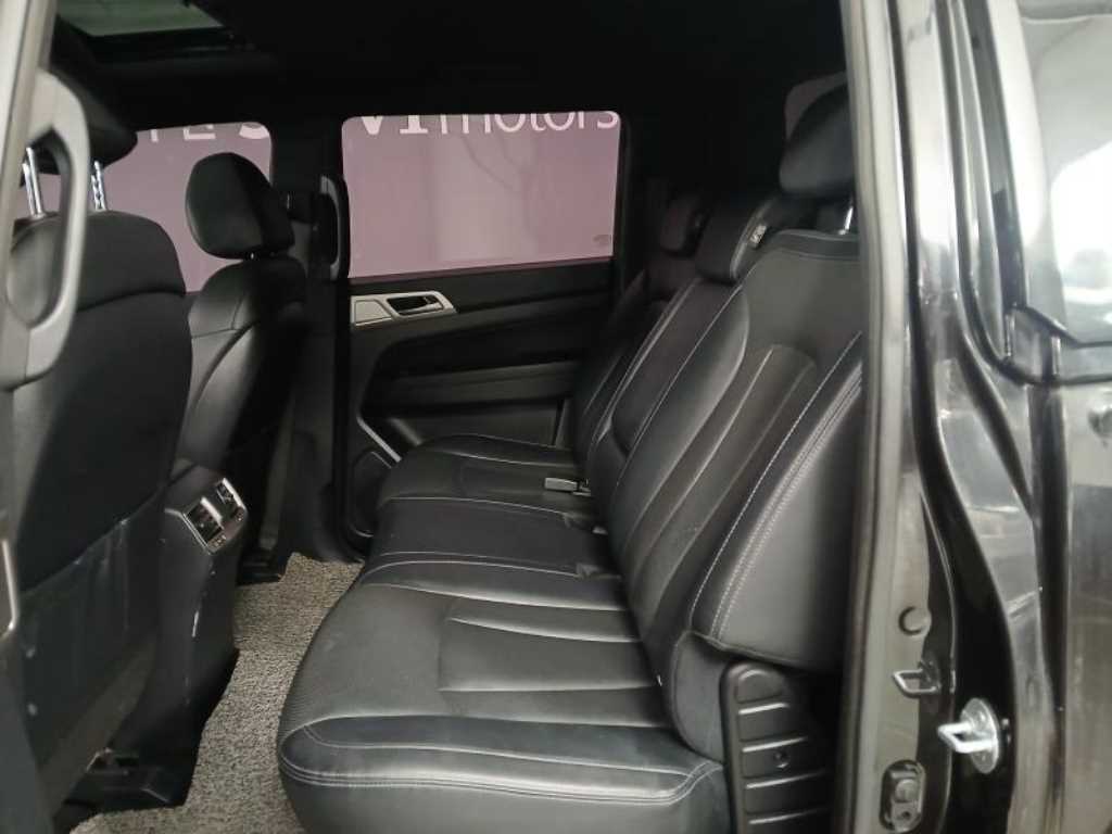 Ssangyong Rexton - Vista 7