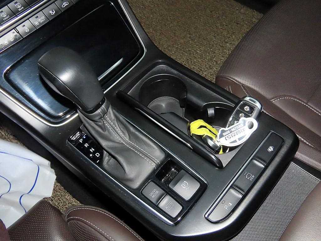 HYUNDAI Grandeur - Vista 12