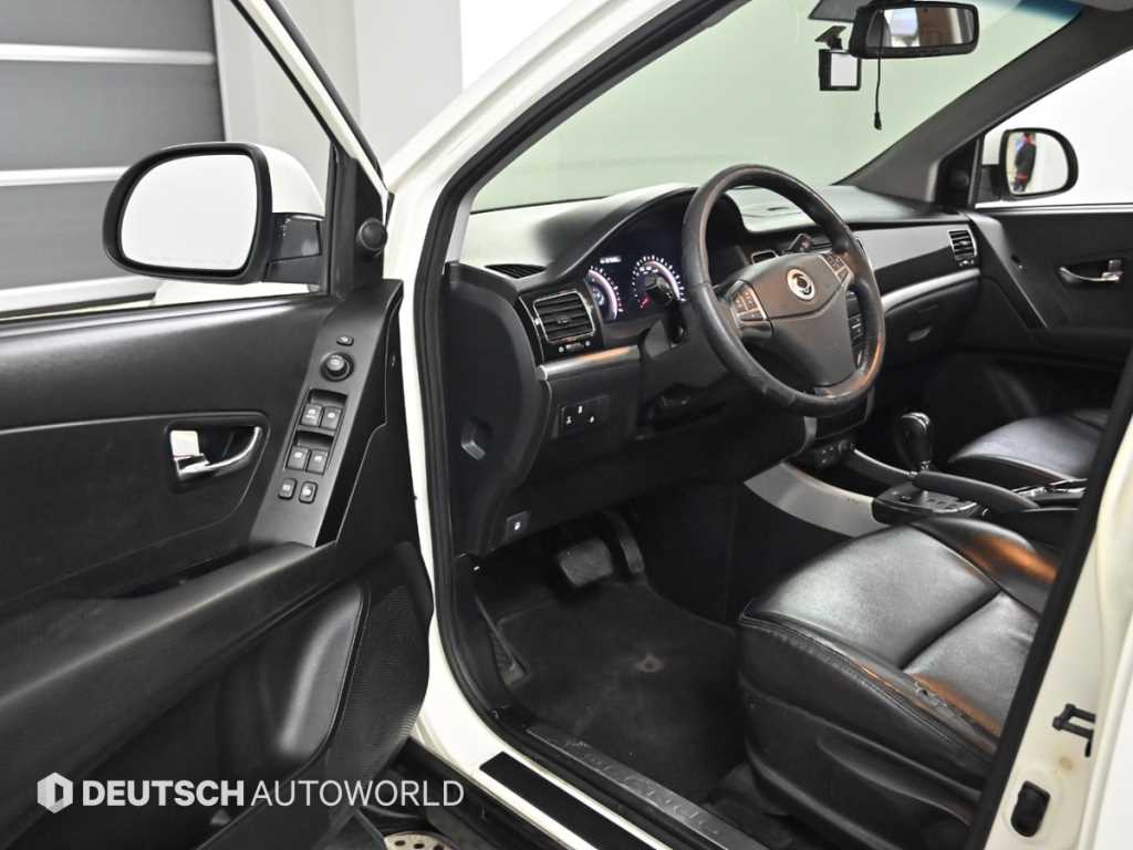 Ssangyong Korando - Vista 11