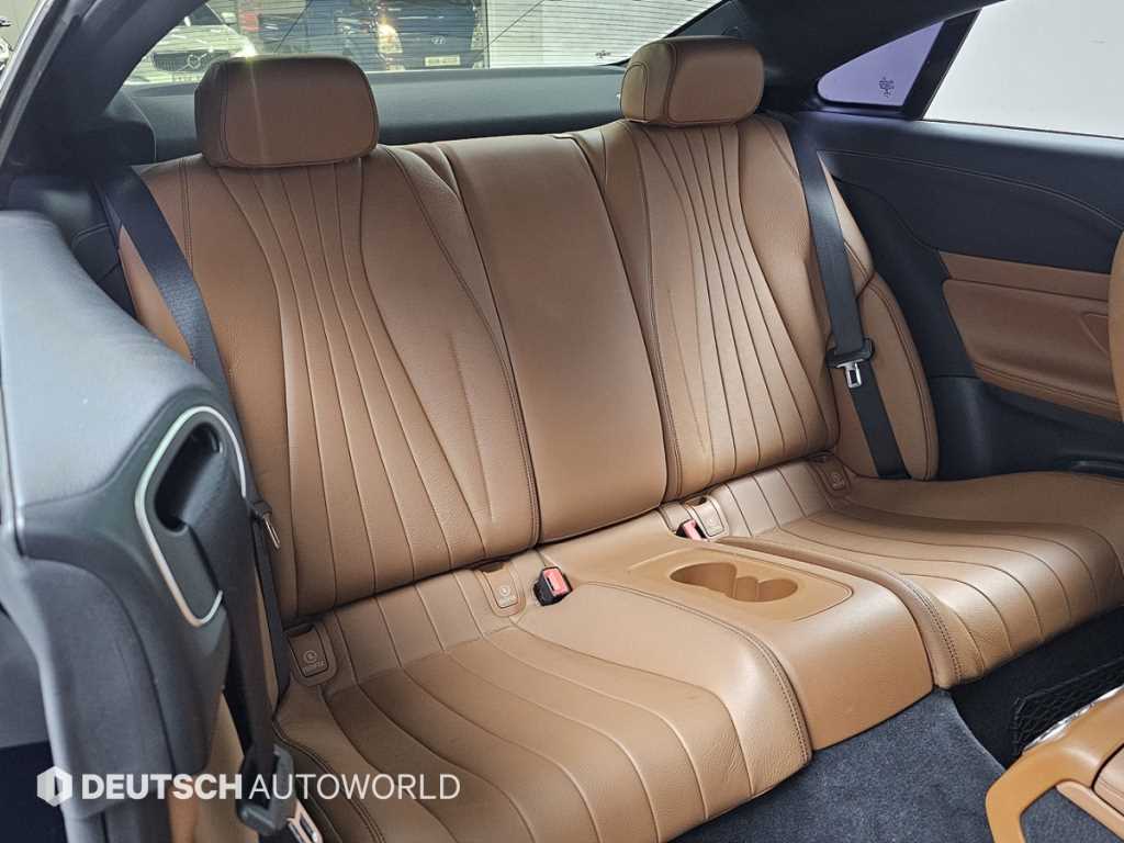 Mercedes Benz E class - Vista 12