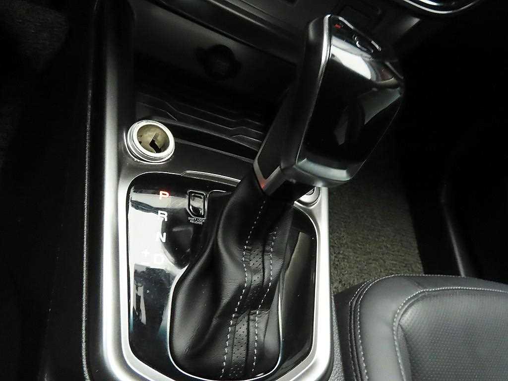 Ssangyong Tivoli - Vista 10