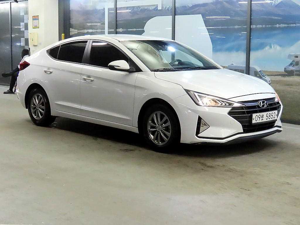 HYUNDAI Avante 2019 Blanco - Importación desde Corea - HF Imports Iquique - Foto 1