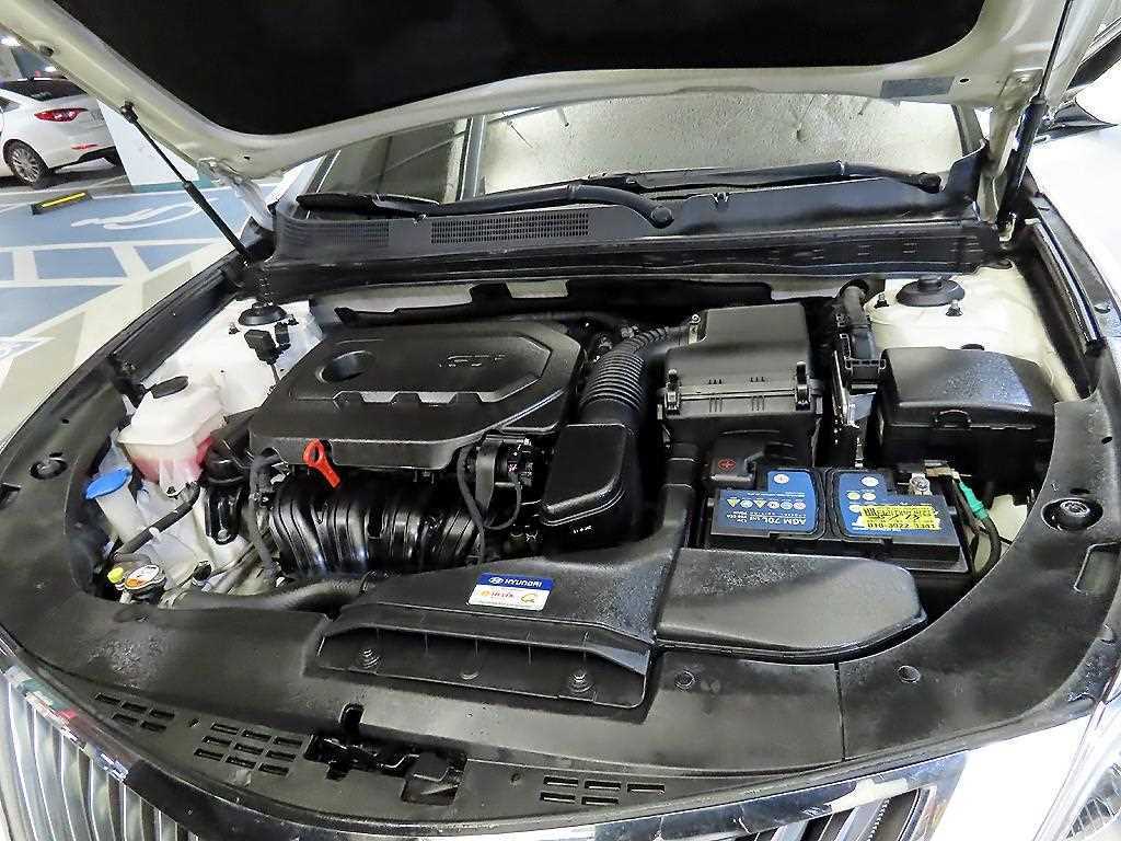 HYUNDAI Grandeur 2017 Blanco - Importación desde Corea - HF Imports Iquique - Foto 19