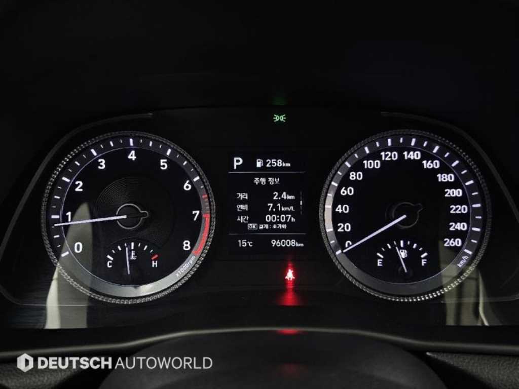 HYUNDAI Sonata - Vista 8