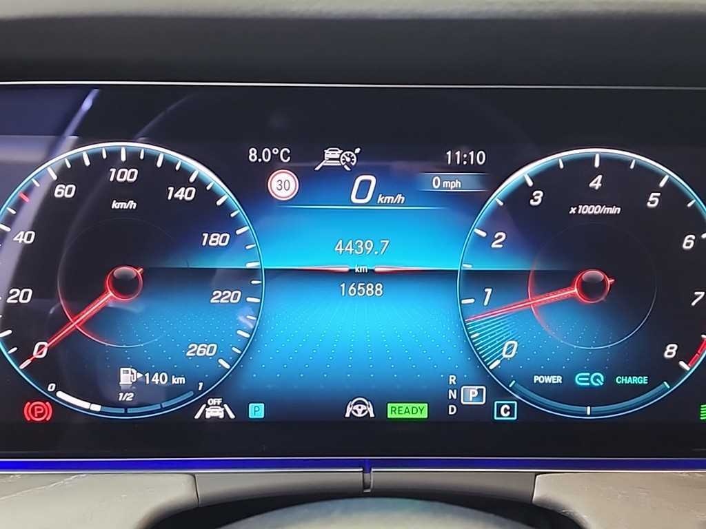 Mercedes Benz E class - Vista 6