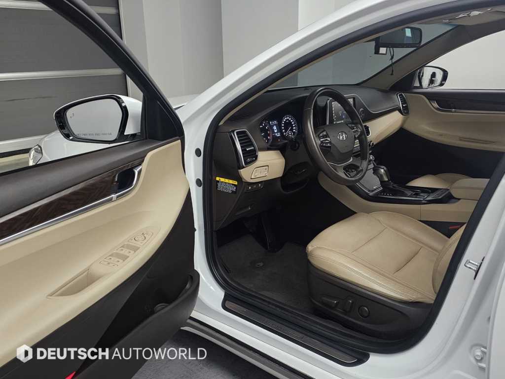 HYUNDAI Grandeur - Vista 11