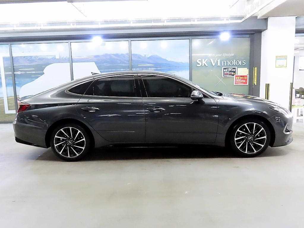 HYUNDAI Sonata - Vista 4