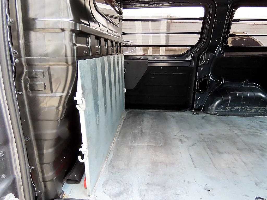 HYUNDAI Staria - Vista 6