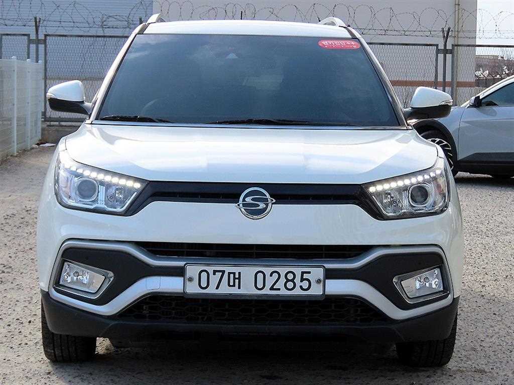 Ssangyong Tivoli 2017 Blanco - Importación desde Corea - HF Imports Iquique - Foto 1