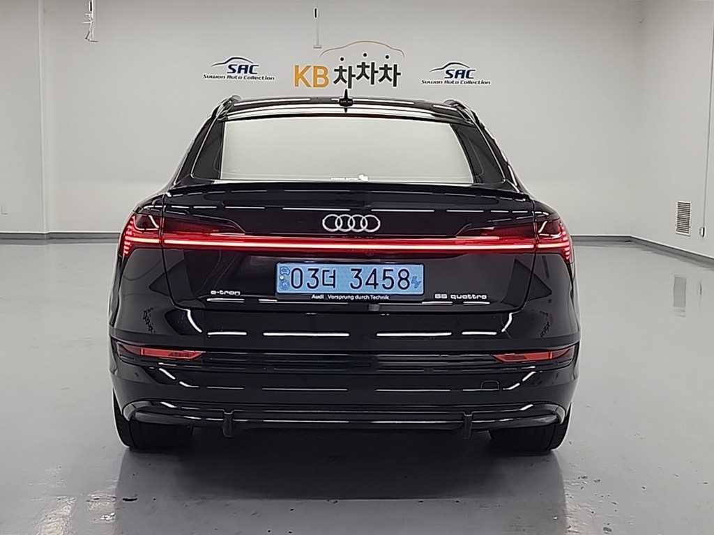 Audi e-Tron - Vista 3