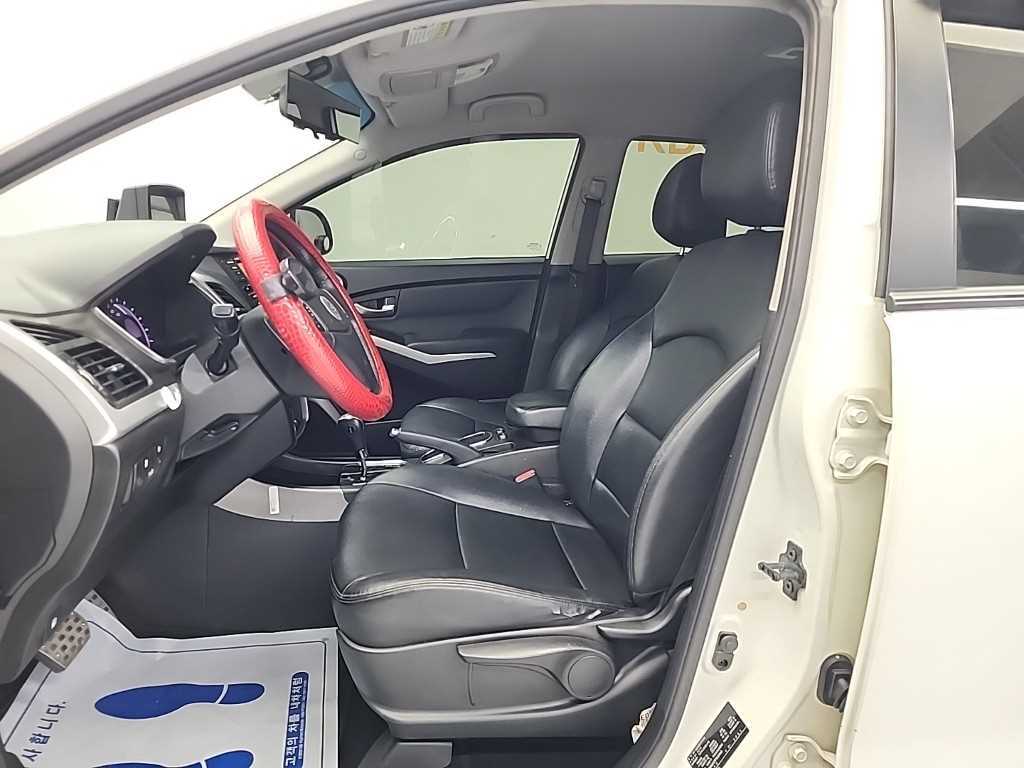 Ssangyong Korando - Vista 11