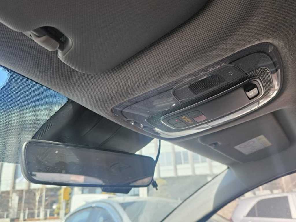 HYUNDAI Avante - Vista 11