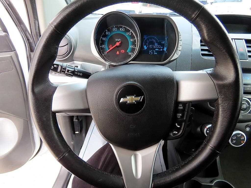 Chevrolet Spark - Vista 8