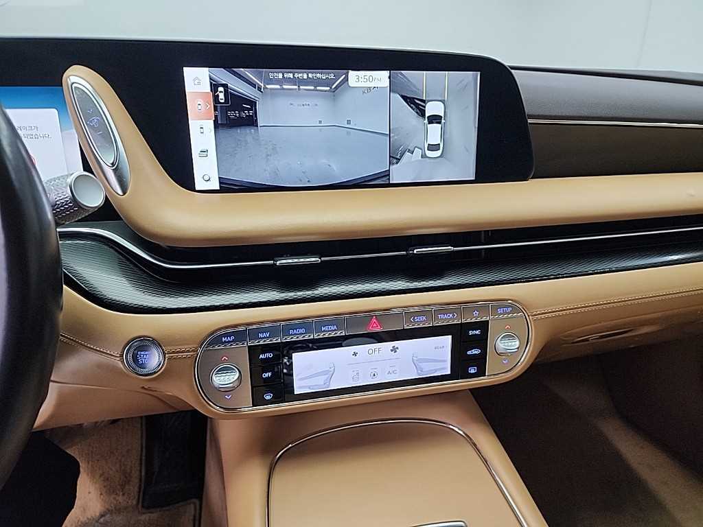 Genesis G90 - Vista 10