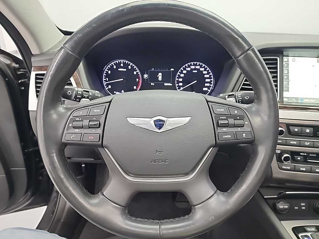 HYUNDAI Genesis - Vista 9