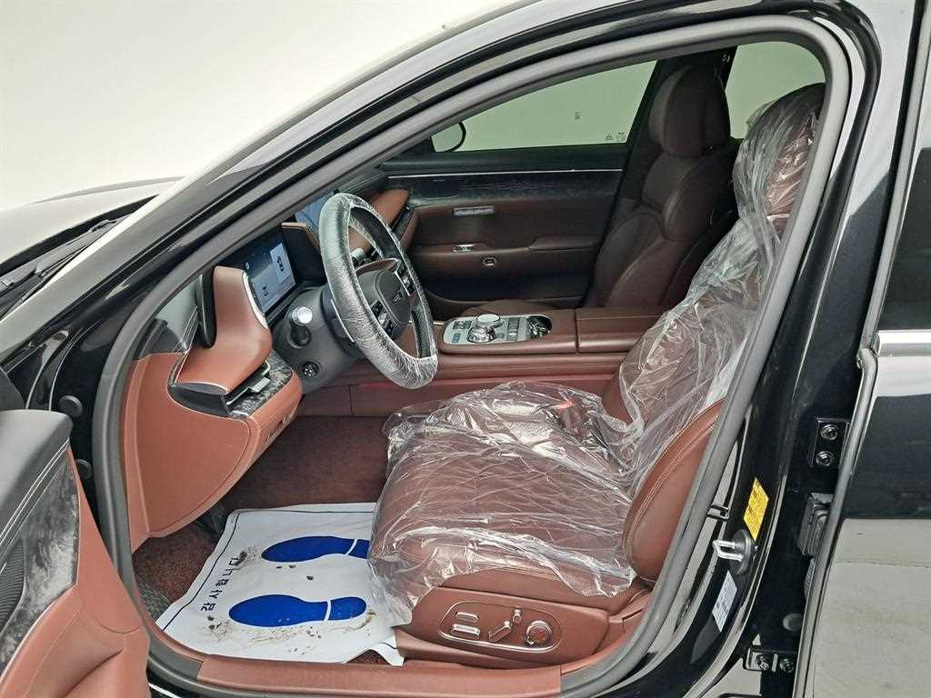 Genesis G90 - Vista 11