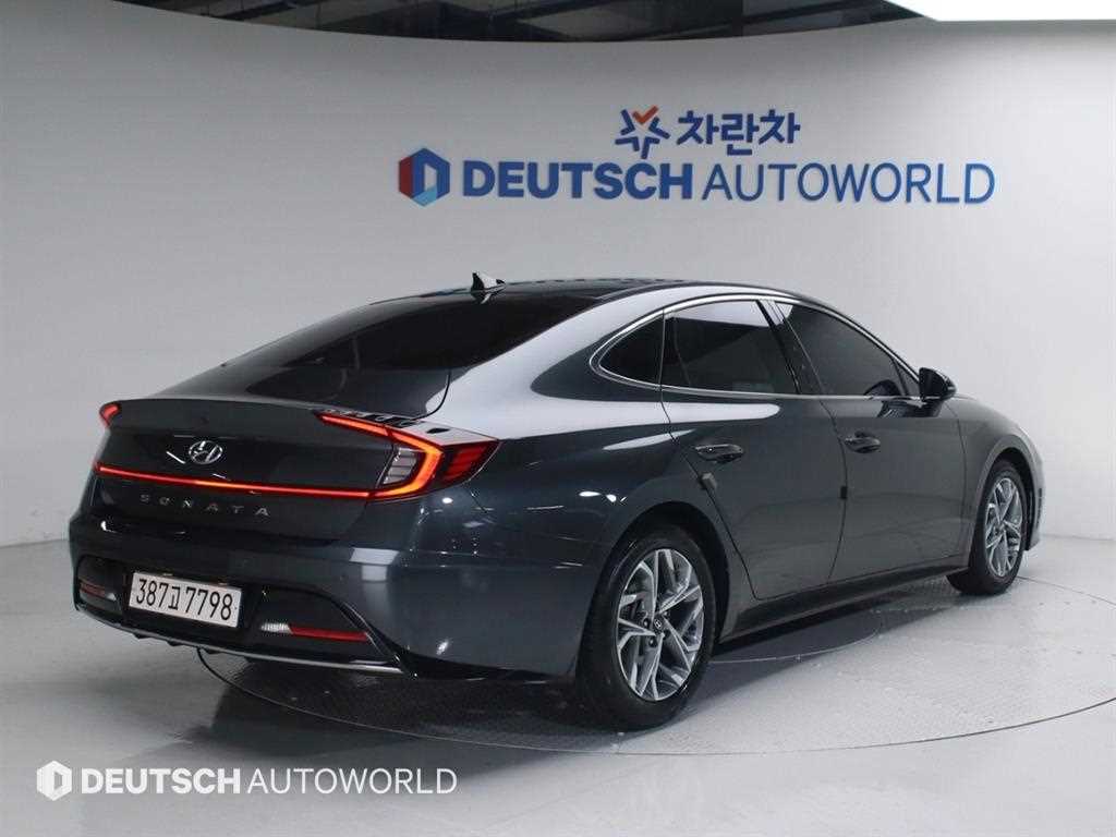 HYUNDAI Sonata - Vista 2