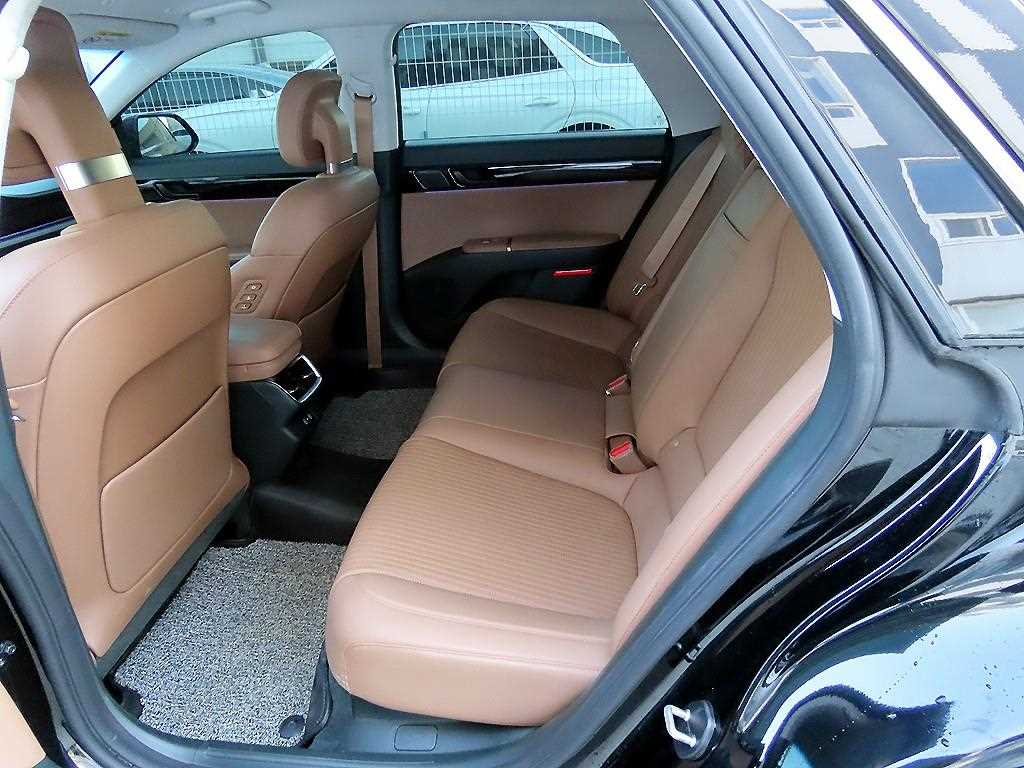 HYUNDAI Grandeur - Vista 6