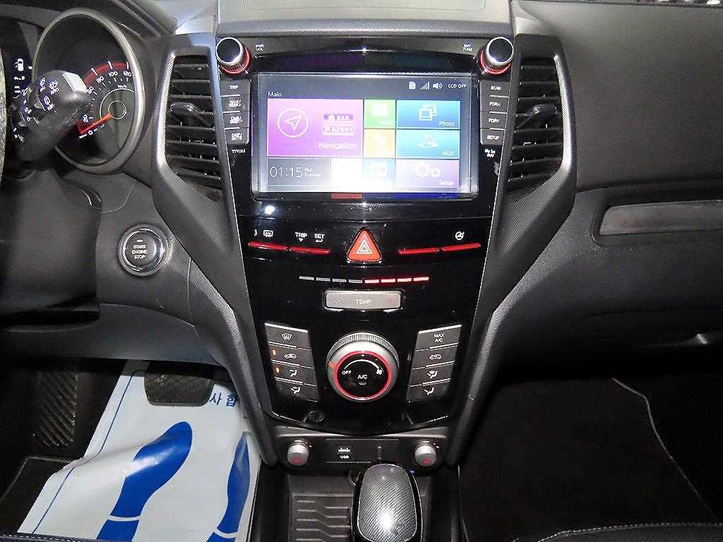 Ssangyong Tivoli - Vista 11