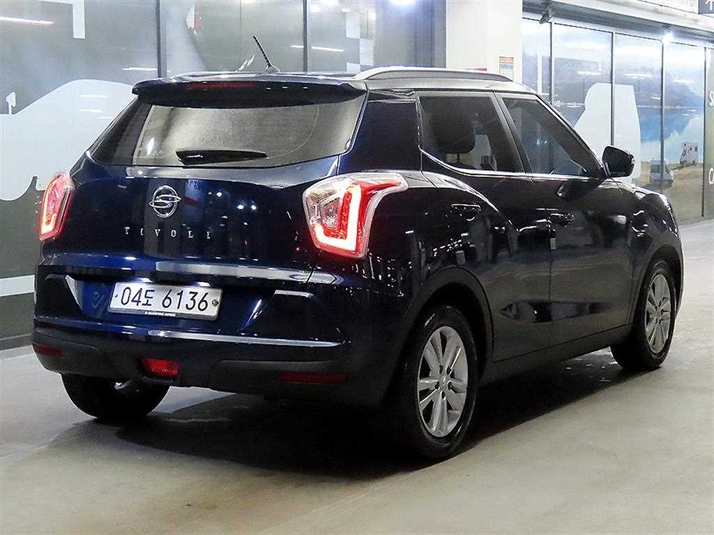 Ssangyong Tivoli - Vista 4