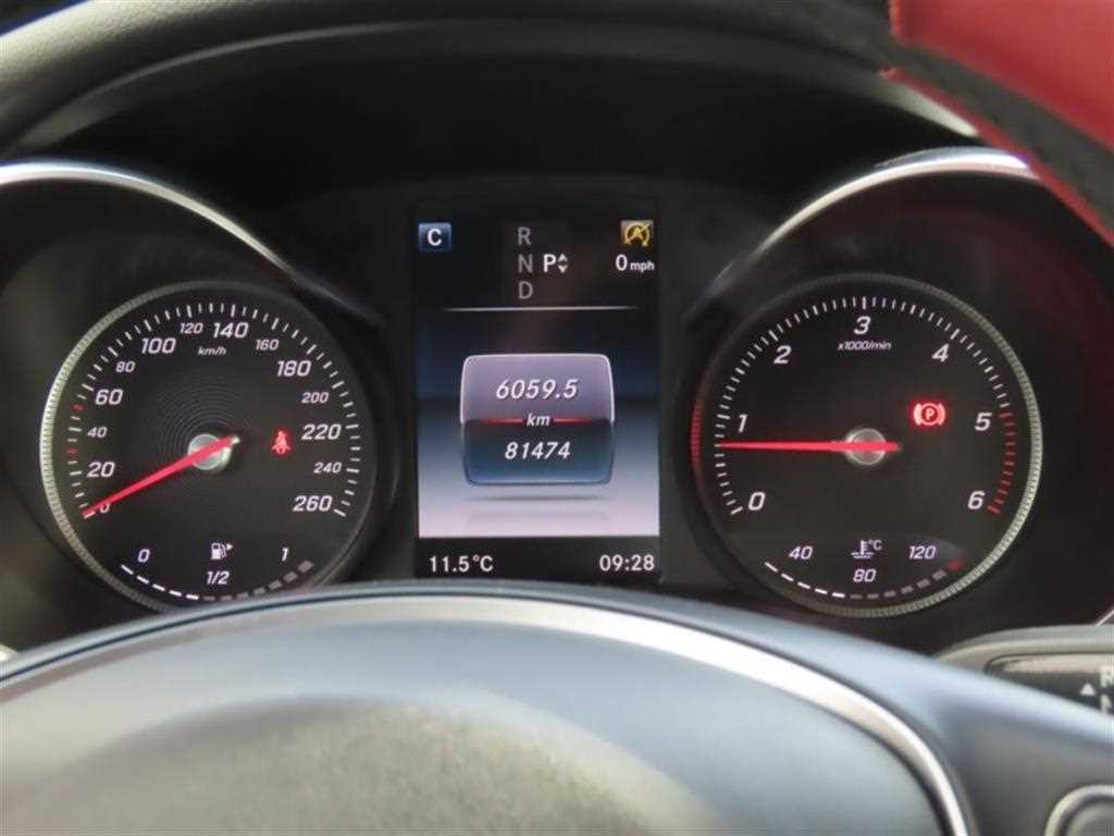 Mercedes Benz C Class - Vista 5