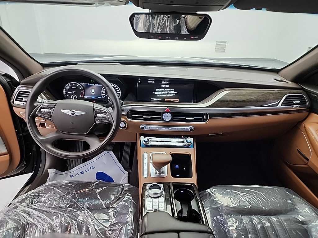 Genesis G90 - Vista 7