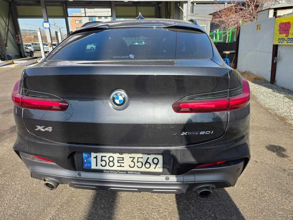 BMW X4 - Vista 4