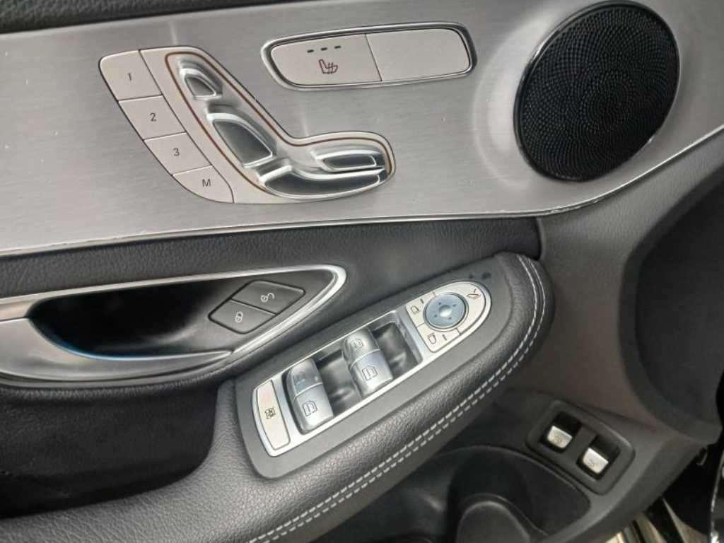 Mercedes Benz C Class - Vista 11