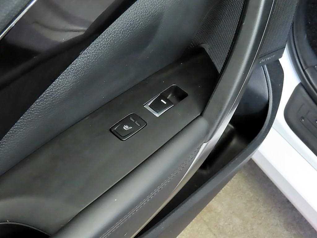 HYUNDAI Grandeur 2017 Blanco - Importación desde Corea - HF Imports Iquique - Foto 17