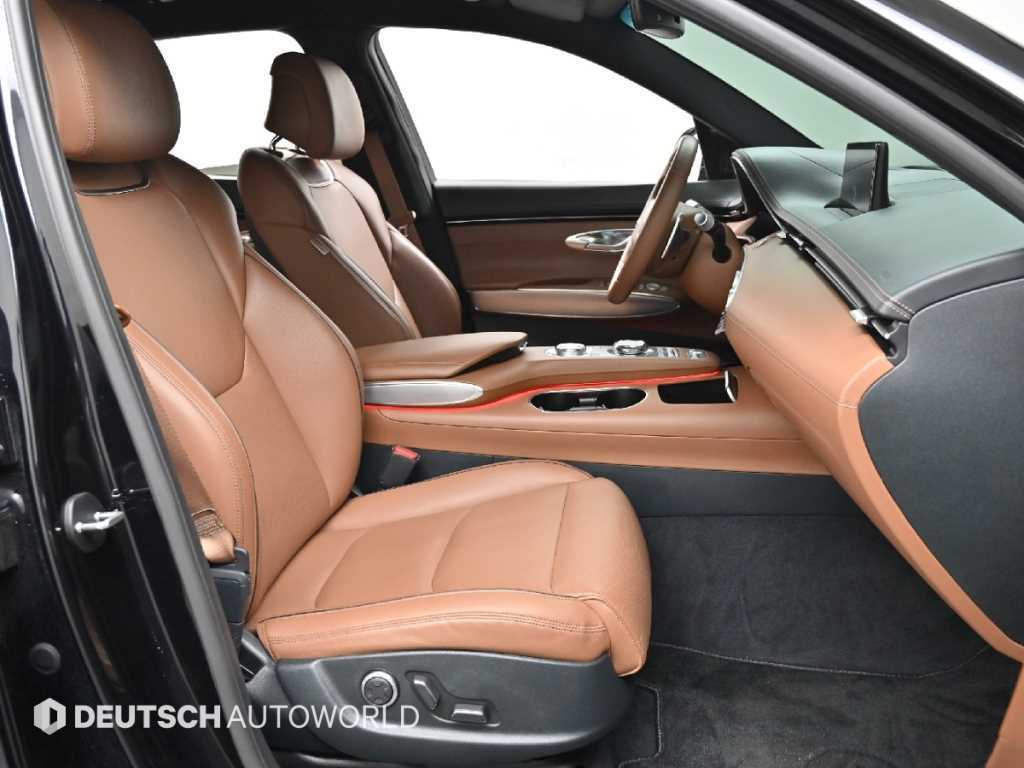 Genesis GV70 - Vista 10