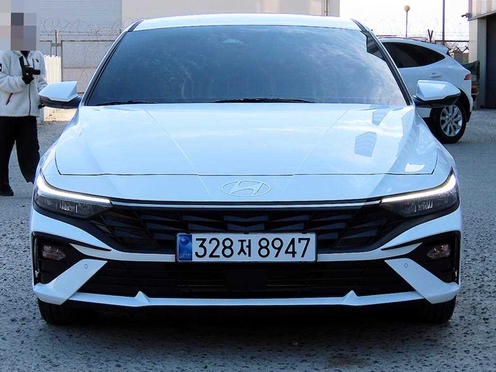 HYUNDAI Avante 2026 Blanco - Importación desde Corea - HF Imports Iquique - Foto 1