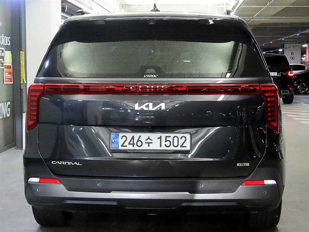 KIA Carnival - Vista 5