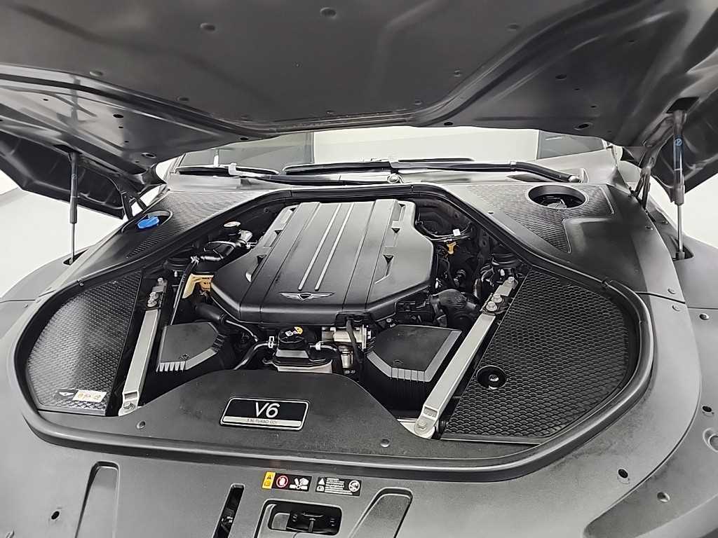 Genesis G90 - Vista 5