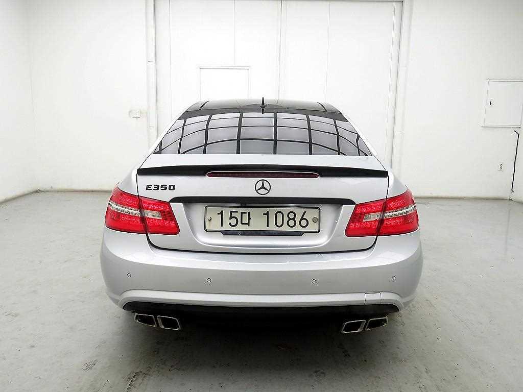 Mercedes Benz E class - Vista 3