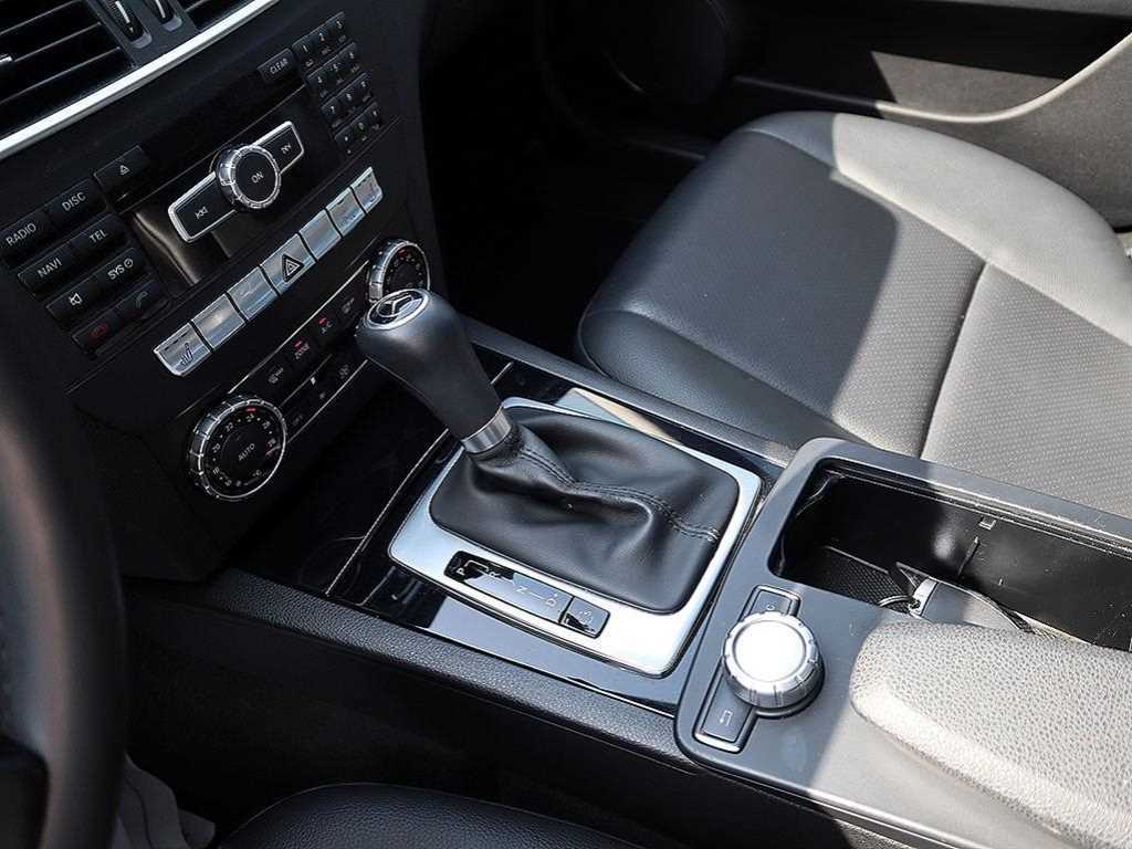 Mercedes Benz C Class - Vista 12