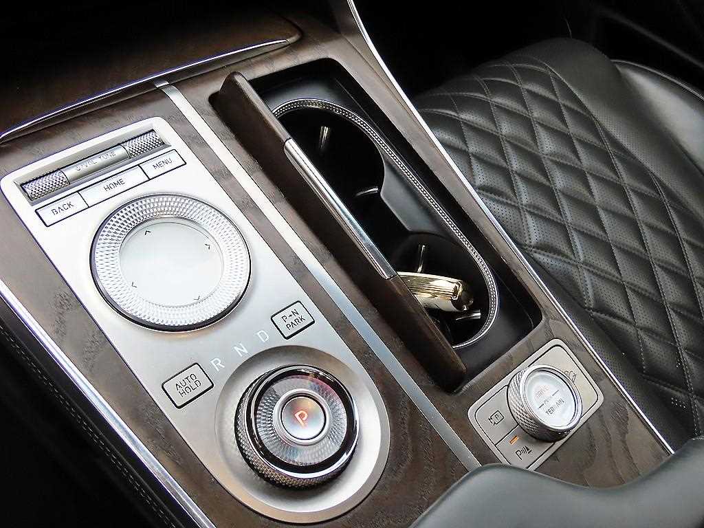 Genesis GV80 - Vista 11