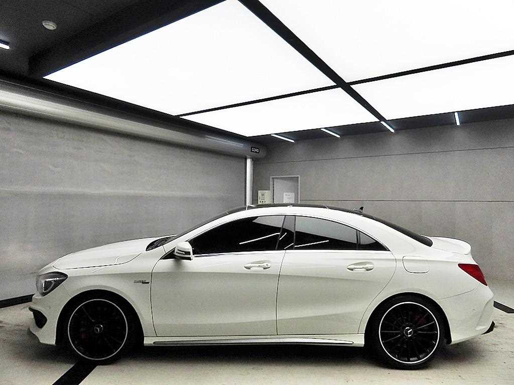 Mercedes Benz CLA Class - Vista 4