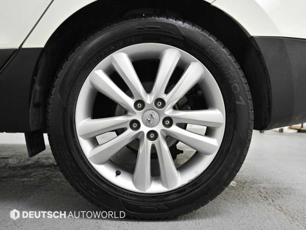 HYUNDAI Tucson - Vista 5