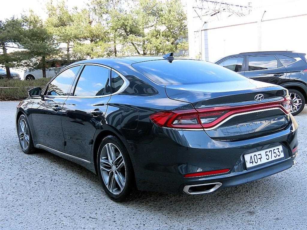 HYUNDAI Grandeur - Vista 3