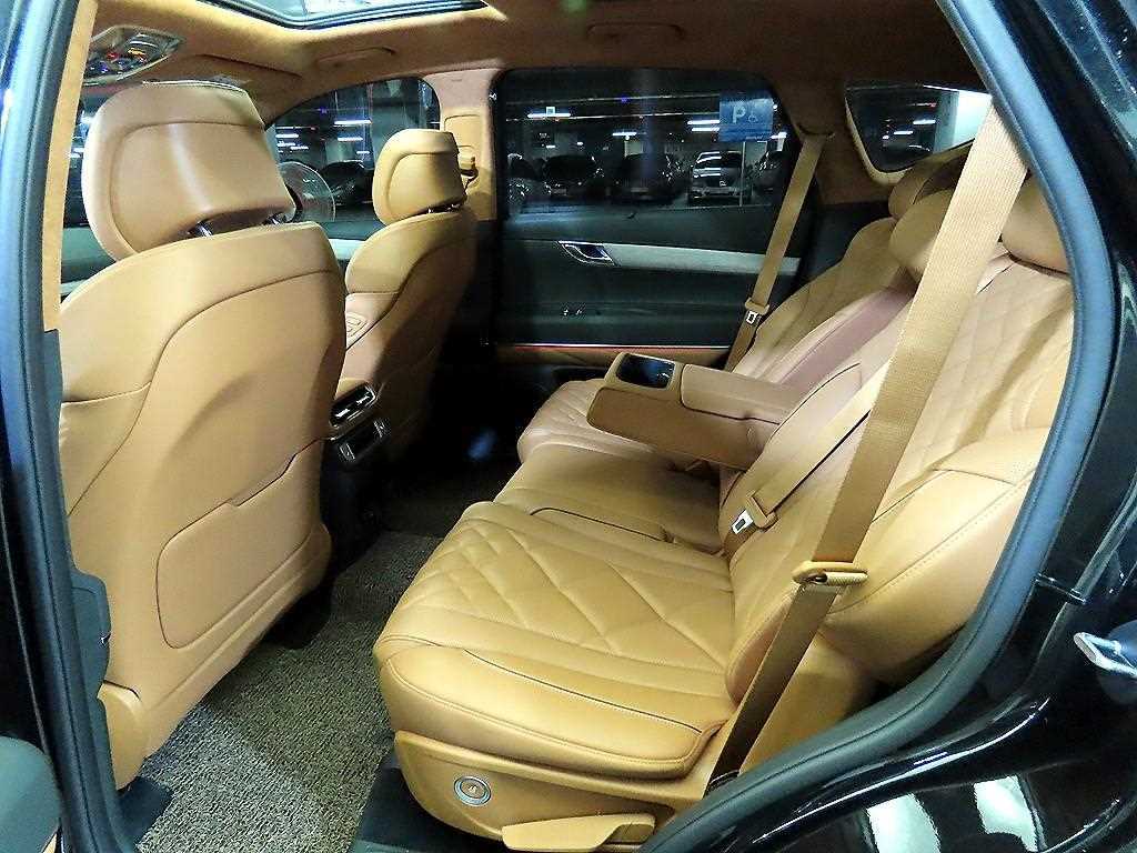 Genesis GV80 - Vista 7