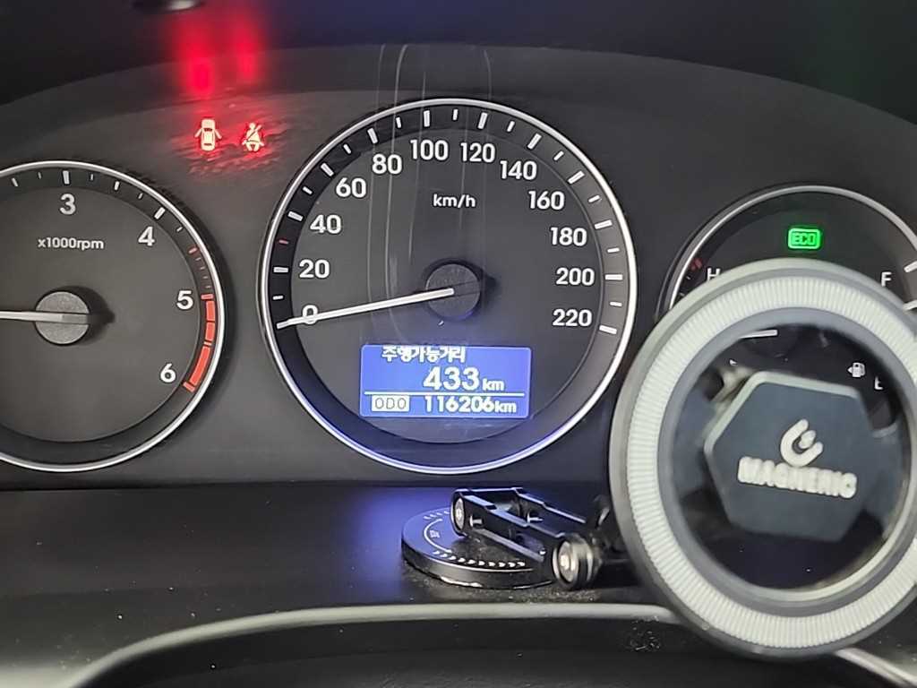 HYUNDAI Starex - Vista 6