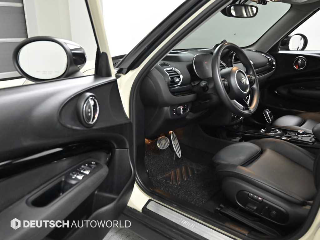 Mini Clubman - Vista 11