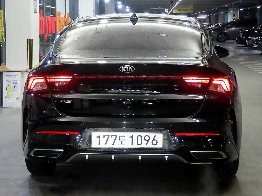 KIA K5 - Vista 5
