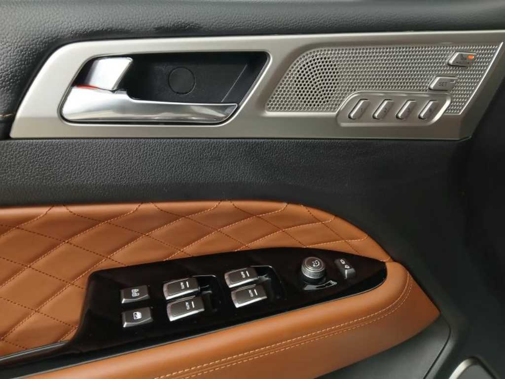 Ssangyong Rexton - Vista 10