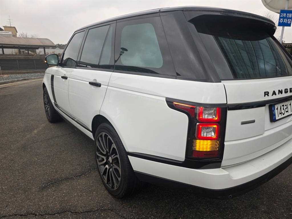 Land Rover Range Rover - Vista 5