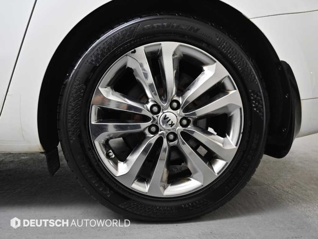 KIA Carnival - Vista 5