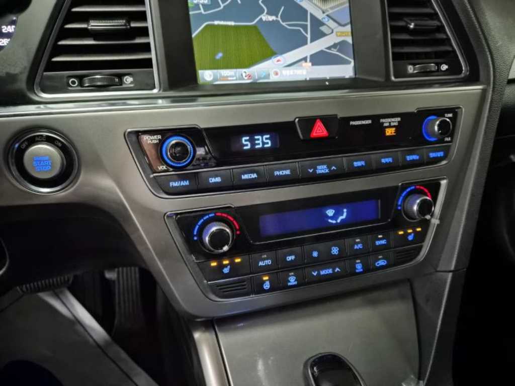 HYUNDAI Sonata - Vista 10